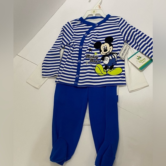 Disney onesies - Picture 2 of 8